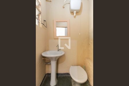 Casa à venda com 195m², 3 quartos e 2 vagasBanheiro de serviço