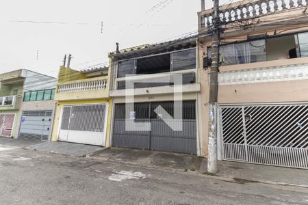 Casa à venda com 195m², 3 quartos e 2 vagasFachada