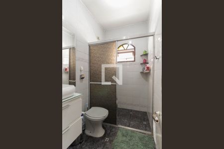 Casa à venda com 195m², 3 quartos e 2 vagasBanheiro Social