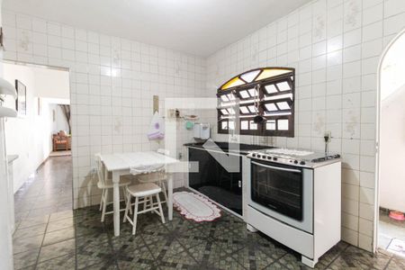 Casa à venda com 195m², 3 quartos e 2 vagasCozinha