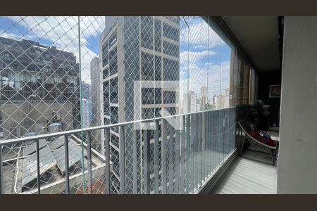 Apartamento à venda com 84m², 3 quartos e 2 vagas Apartamento à venda com 84m², 3 quartos e 2 vagasSacada dos quartos