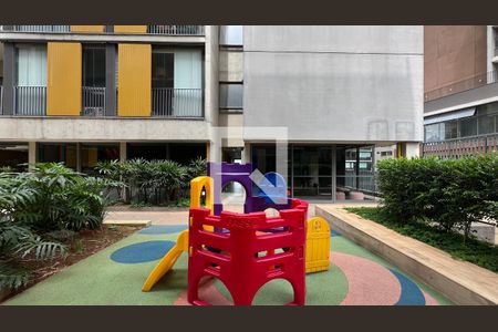 Apartamento à venda com 84m², 3 quartos e 2 vagas Apartamento à venda com 84m², 3 quartos e 2 vagasPlayground