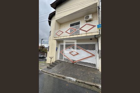 Casa para alugar com 300m², 3 quartos e 2 vagasFachada