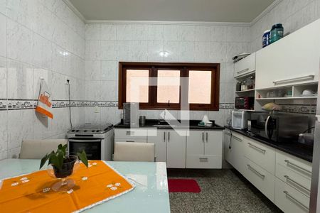 Casa para alugar com 300m², 3 quartos e 2 vagasCozinha