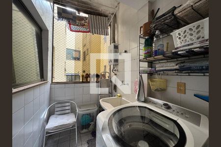 Apartamento à venda com 154m², 3 quartos e 2 vagas Apartamento à venda com 154m², 3 quartos e 2 vagasCozinha e Área de Serviço