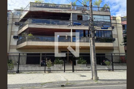Apartamento à venda com 154m², 3 quartos e 2 vagas Apartamento à venda com 154m², 3 quartos e 2 vagasFachada
