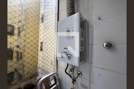 Apartamento à venda com 154m², 3 quartos e 2 vagas Apartamento à venda com 154m², 3 quartos e 2 vagasCozinha e Área de Serviço