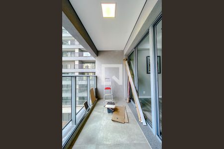 Varanda da Sala/Quarto de kitnet/studio para alugar com 1 quarto, 28m² em Vila Mariana, São Paulo