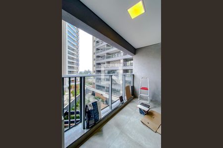 Varanda da Sala/Quarto de kitnet/studio para alugar com 1 quarto, 28m² em Vila Mariana, São Paulo
