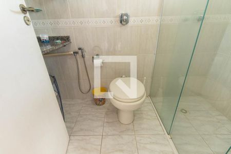 Casa de condomínio para alugar com 125m², 3 quartos e 2 vagasBanheiro da Suíte