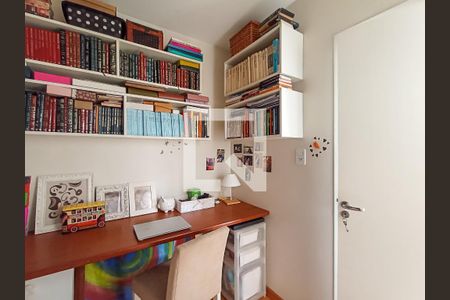 Apartamento à venda com 70m², 2 quartos e 1 vaga Apartamento à venda com 70m², 2 quartos e 1 vagaEscritório