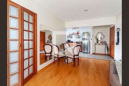 Sala de apartamento à venda com 2 quartos, 70m² em Petrópolis, Porto Alegre