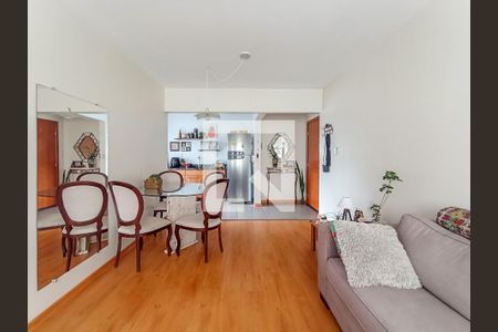 Apartamento à venda com 70m², 2 quartos e 1 vaga Apartamento à venda com 70m², 2 quartos e 1 vagaSala