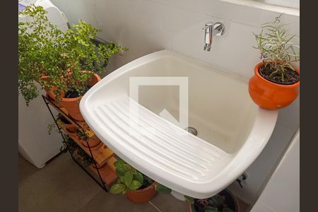 Apartamento à venda com 70m², 2 quartos e 1 vaga Apartamento à venda com 70m², 2 quartos e 1 vagaÁrea de Serviço