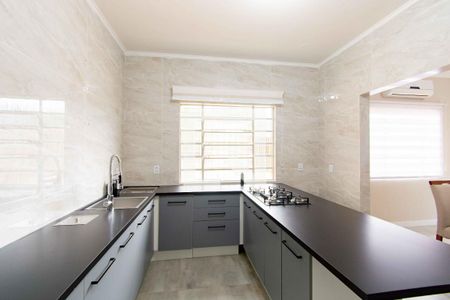 Cozinha de casa à venda com 3 quartos, 310m² em Rio Branco, Canoas