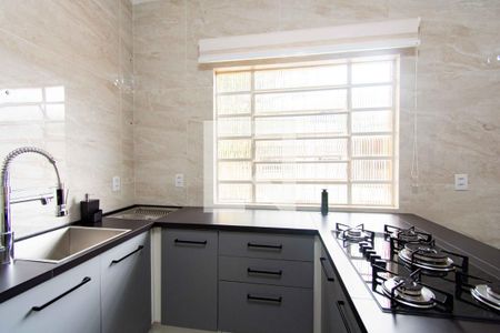 Cozinha de casa à venda com 3 quartos, 310m² em Rio Branco, Canoas