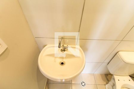 Apartamento à venda com 38m², 2 quartos e sem vaga Apartamento à venda com 38m², 2 quartos e sem vagaBanheiro