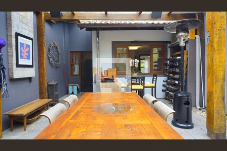 Casa de condomínio para alugar com 380m², 4 quartos e 6 vagasEspaço Gourmet