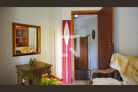 Casa de condomínio para alugar com 380m², 4 quartos e 6 vagasEntrada garagem