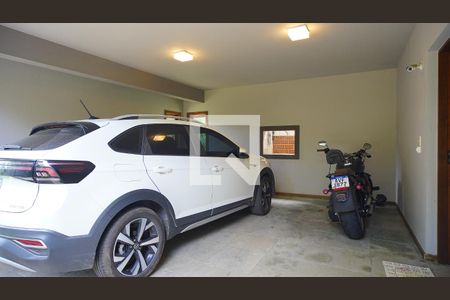 Casa de condomínio para alugar com 380m², 4 quartos e 6 vagasGaragem