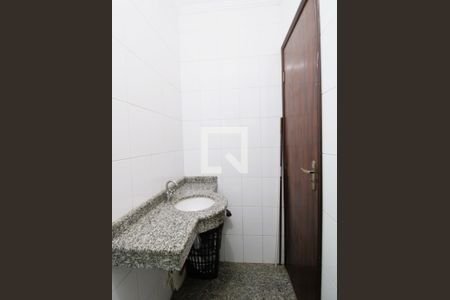 Casa à venda com 210m², 3 quartos e 6 vagasBanheiro 2
