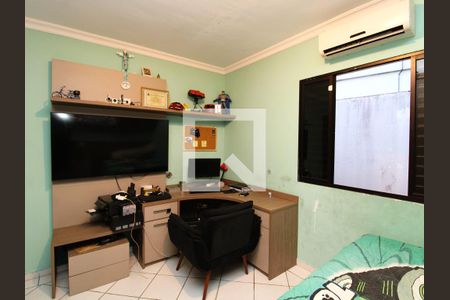 Quarto 1 de casa à venda com 3 quartos, 210m² em Vila Paiva, São Paulo