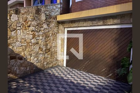 Casa à venda com 210m², 3 quartos e 6 vagas Casa à venda com 210m², 3 quartos e 6 vagasGaragem