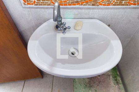 Casa à venda com 160m², 3 quartos e 3 vagasBanheiro 4