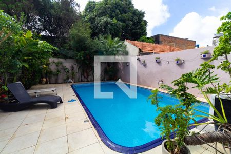 Casa à venda com 160m², 3 quartos e 3 vagasPiscina