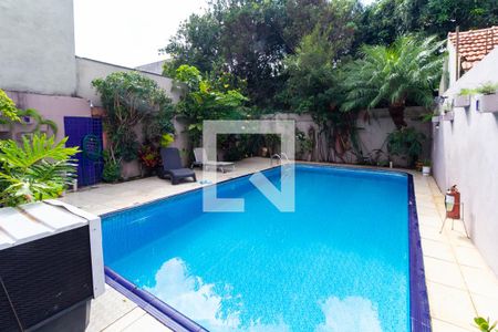 Casa à venda com 160m², 3 quartos e 3 vagasPiscina