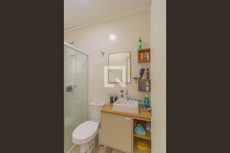 Casa à venda com 100m², 2 quartos e 2 vagasBanheiro da Suíte 1