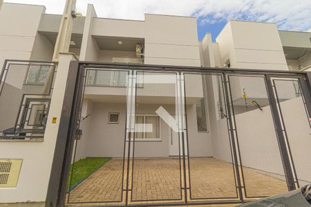 Casa à venda com 100m², 2 quartos e 2 vagasFachada