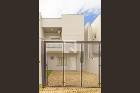 Casa à venda com 100m², 2 quartos e 2 vagasFachada