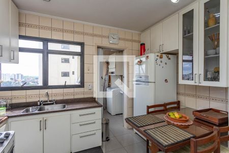 Apartamento à venda com 96m², 3 quartos e 2 vagasCozinha