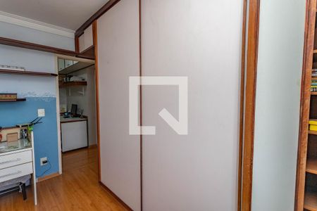 Apartamento à venda com 96m², 3 quartos e 2 vagasQuarto 3