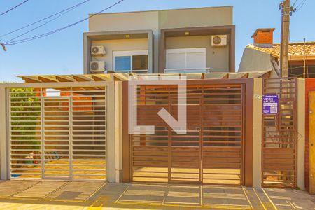 Casa à venda com 92m², 2 quartos e 2 vagasFachada