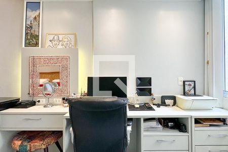 Apartamento à venda com 86m², 3 quartos e 1 vagaQuarto 02