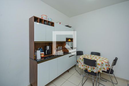 Casa à venda com 76m², 3 quartos e 2 vagas Casa à venda com 76m², 3 quartos e 2 vagasCozinha