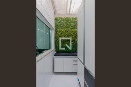 Casa de condomínio à venda com 65m², 2 quartos e 1 vagaÁrea de Serviço