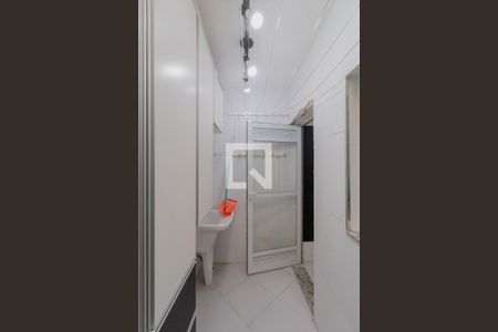 Casa de condomínio à venda com 65m², 2 quartos e 1 vagaÁrea de Serviço