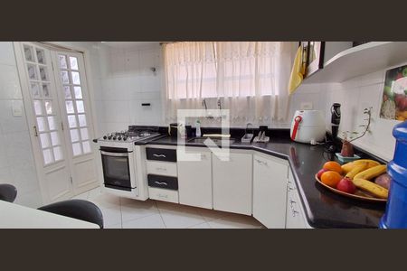 Apartamento à venda com 110m², 2 quartos e 1 vagaCozinha 