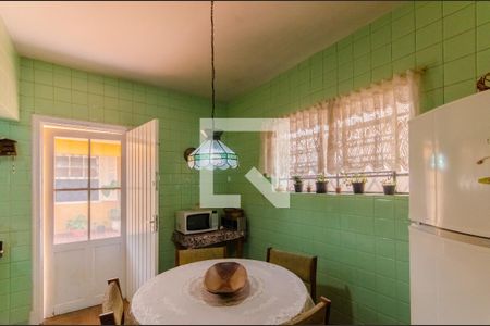 Casa à venda com 285m², 3 quartos e 4 vagasCozinha