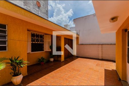 Casa à venda com 285m², 3 quartos e 4 vagasQuintal
