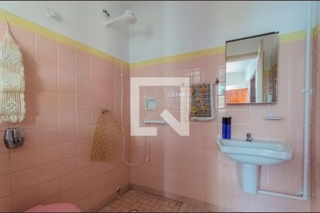 Casa à venda com 285m², 3 quartos e 4 vagasBanheiro de serviço