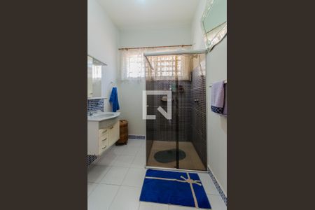 Casa à venda com 285m², 3 quartos e 4 vagasBanheiro