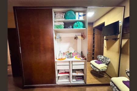 Casa para alugar com 360m², 3 quartos e 7 vagasSuíte 2