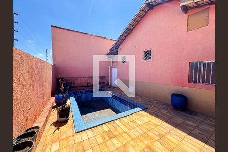 Casa para alugar com 360m², 3 quartos e 7 vagasPiscina