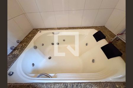 Casa para alugar com 360m², 3 quartos e 7 vagasBanheiro da Suíte 2