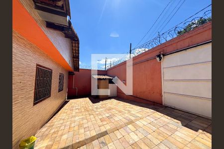 Casa para alugar com 360m², 3 quartos e 7 vagasQuintal