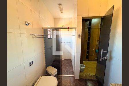 Casa para alugar com 360m², 3 quartos e 7 vagasBanheiro da Suíte 2